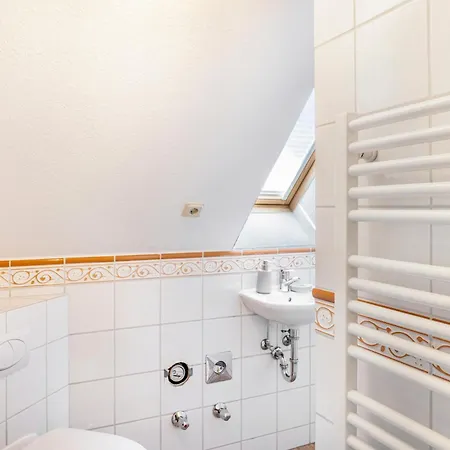 Wunderschoenes Panorama Penthouse Appartement Neuholland